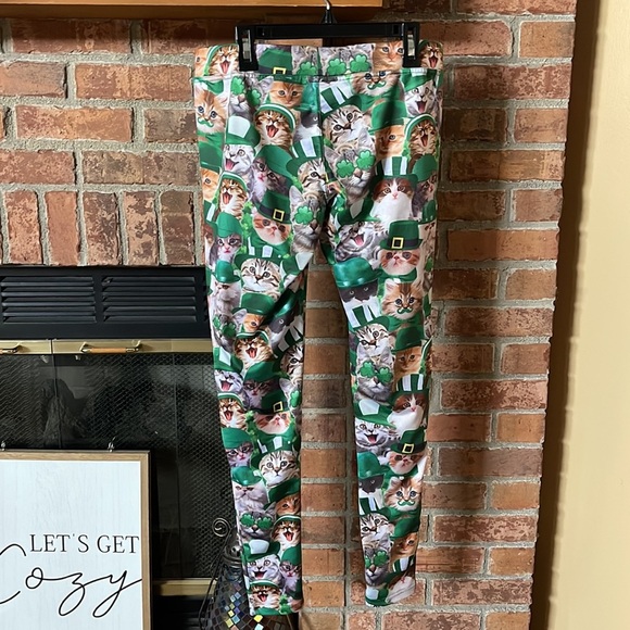 Tipsy Elves St Patrick's Catty's Day Irish Cats Leggings - Picture 4 of 6